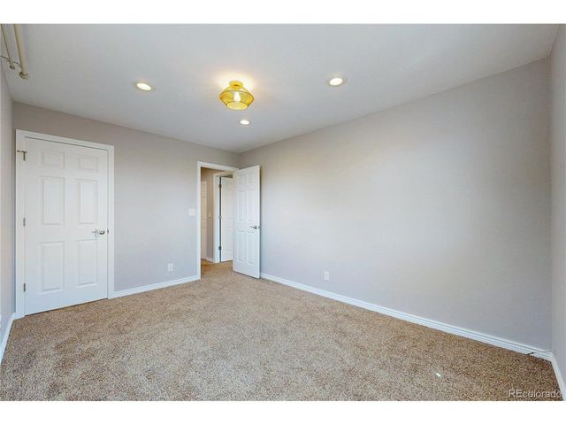 9775 Croke Dr, Thornton, CO 80260