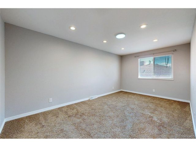 9775 Croke Dr, Thornton, CO 80260