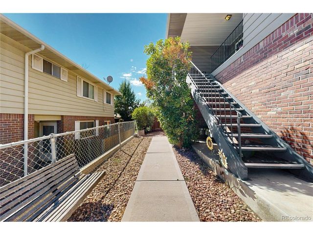 9775 Croke Dr, Thornton, CO 80260