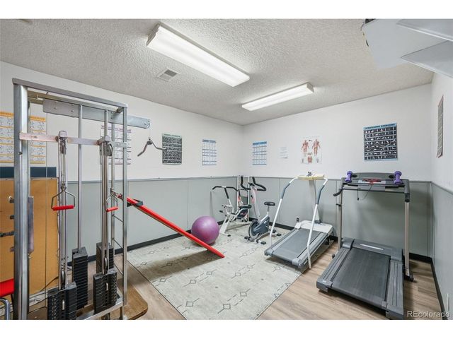 9775 Croke Dr, Thornton, CO 80260