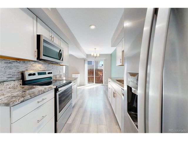 9775 Croke Dr, Thornton, CO 80260