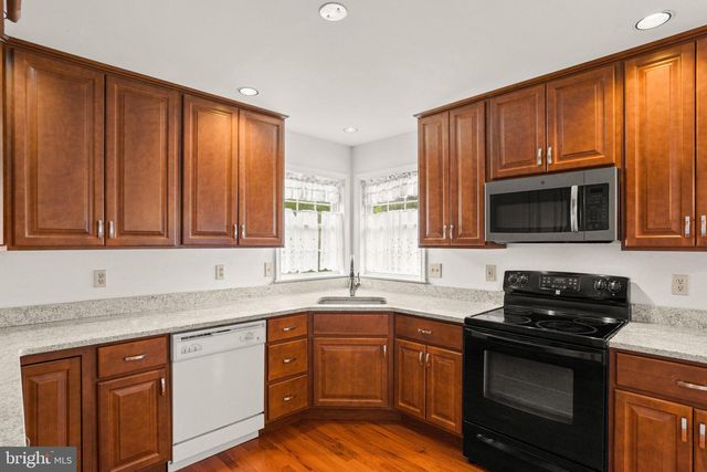 1980 CREEK HOLLOW LN, Hershey, PA 17033