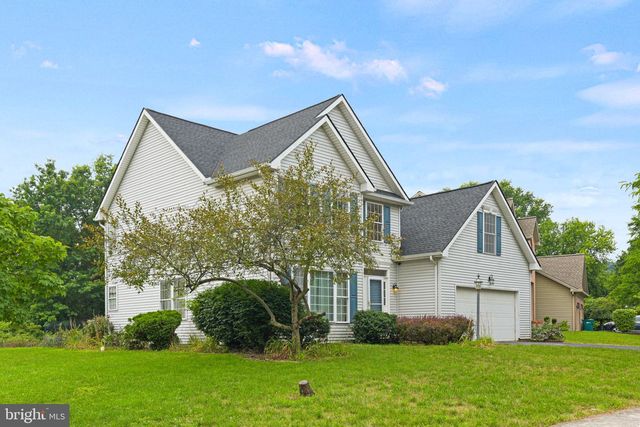 1980 CREEK HOLLOW LN, Hershey, PA 17033
