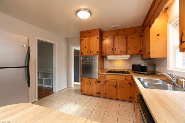 7759 Belroi RD, Gloucester, VA 23061