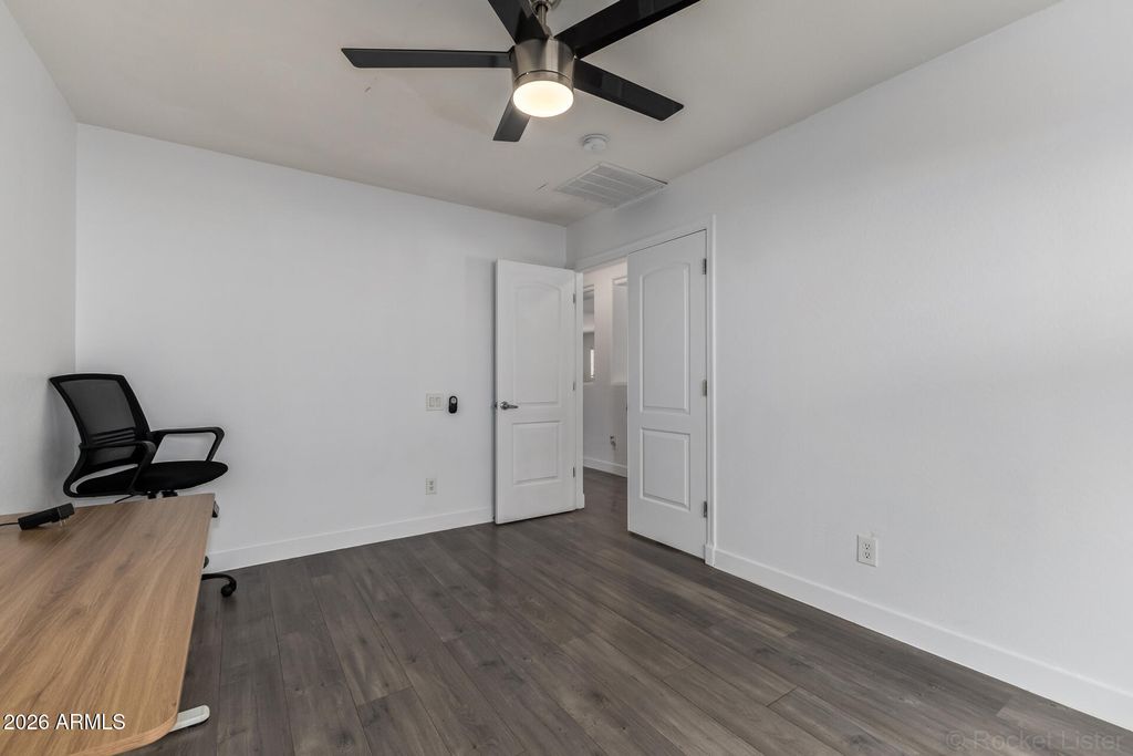 Image 16 of property listing at 43549 W ELIZABETH Avenue, Maricopa, AZ 85138