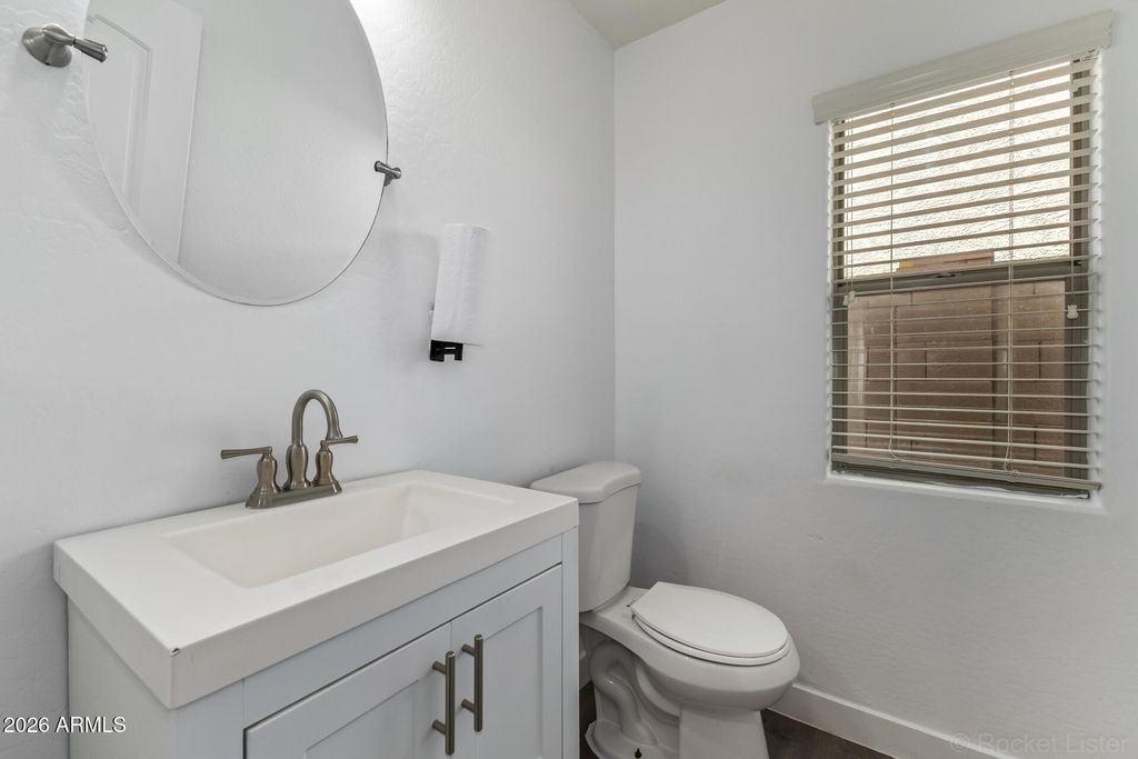 Image 18 of property listing at 43549 W ELIZABETH Avenue, Maricopa, AZ 85138