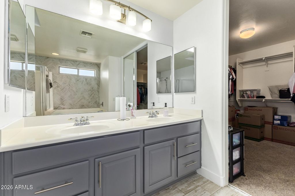 Image 26 of property listing at 43549 W ELIZABETH Avenue, Maricopa, AZ 85138