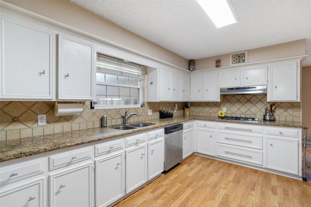 1814 Wagon Gap Trail, Houston, TX 77090