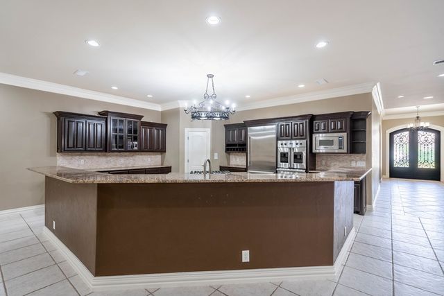 5705 Fenway Dr, Midland, TX 79707