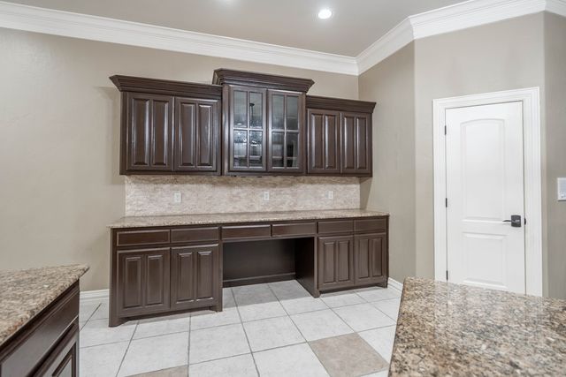 5705 Fenway Dr, Midland, TX 79707