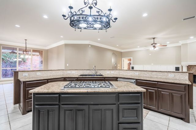 5705 Fenway Dr, Midland, TX 79707