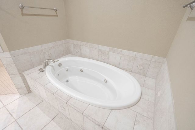 5705 Fenway Dr, Midland, TX 79707