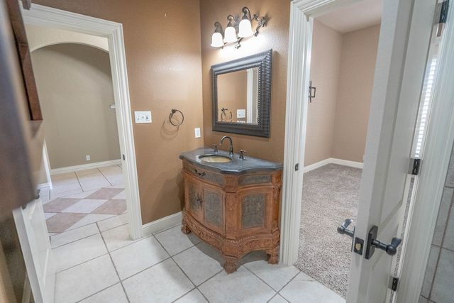 5705 Fenway Dr, Midland, TX 79707