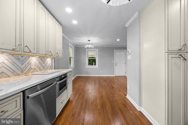 102 NELSON RD, Pikesville, MD 21208