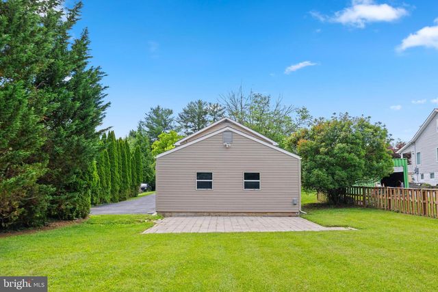 102 NELSON RD, Pikesville, MD 21208