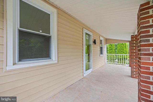 102 NELSON RD, Pikesville, MD 21208