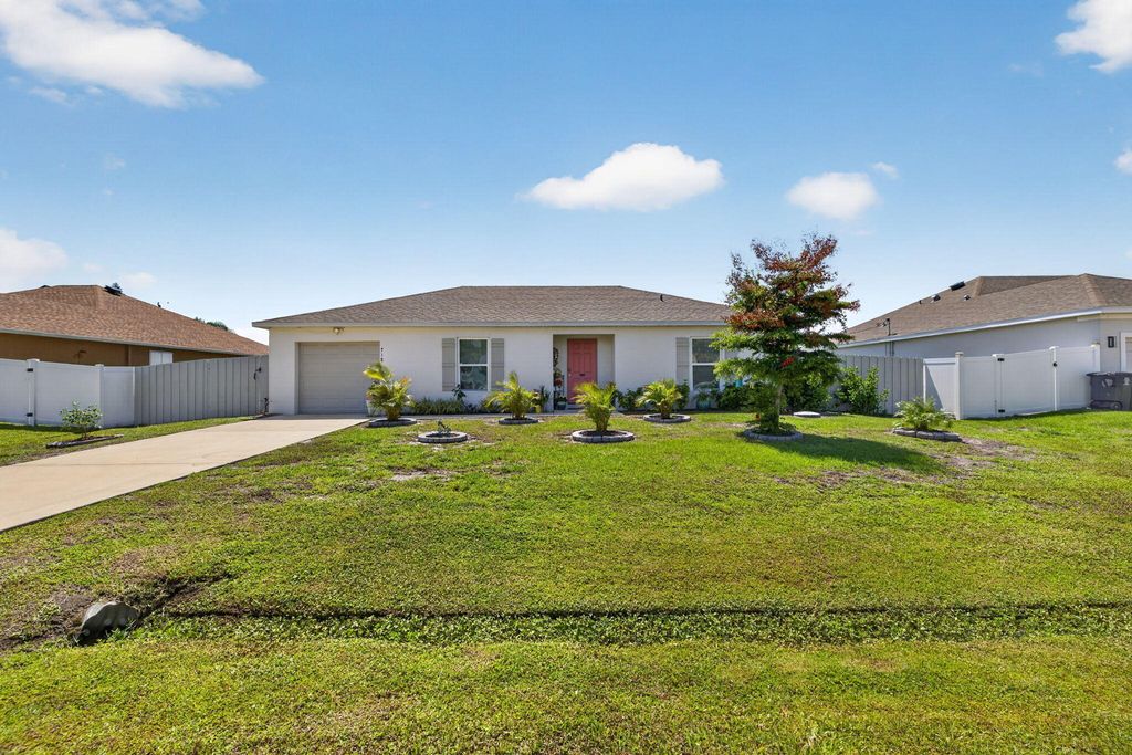 718 SW Curry Street, Port St. Lucie, Port St Lucie, FL 34983
