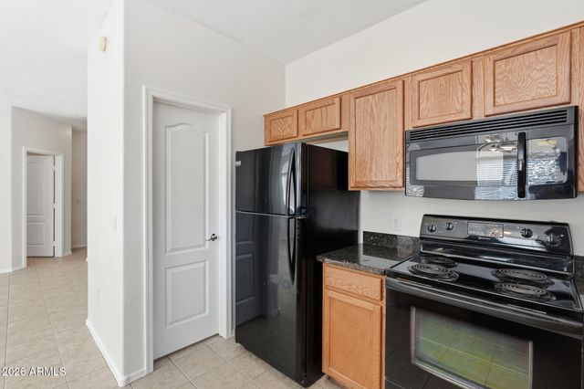 2250 E DEER VALLEY Road 99, Phoenix, AZ 85024