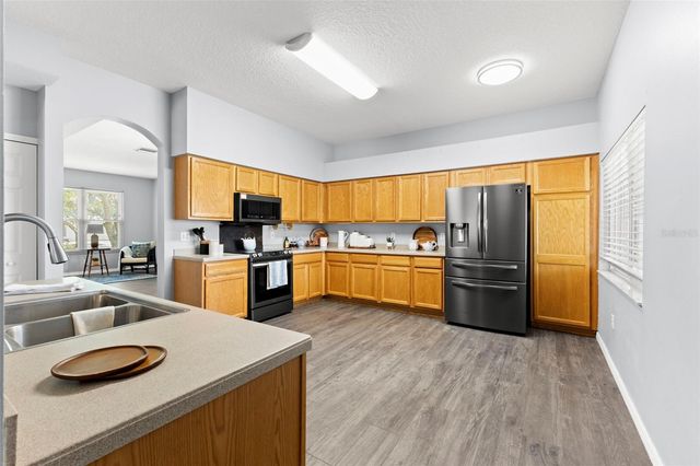 1758 OAK POND COURT, Oldsmar, FL 34677