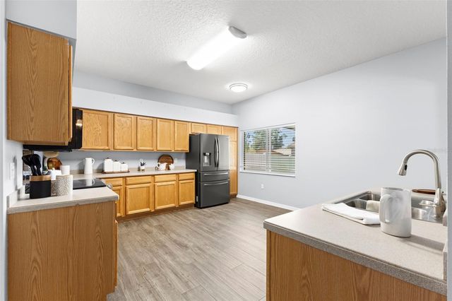 1758 OAK POND COURT, Oldsmar, FL 34677