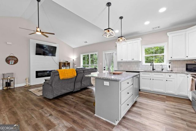 1505 Wisteria Drive, West Point, GA 31833