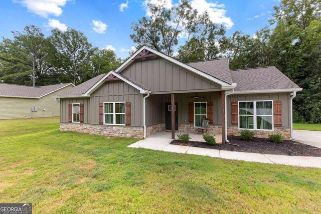 1505 Wisteria Drive, West Point, GA 31833