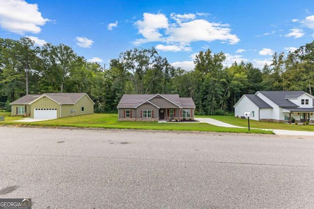 1505 Wisteria Drive, West Point, GA 31833