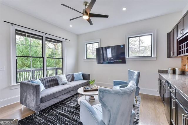 1227 Atlantic Drive NW, Atlanta, GA 30318