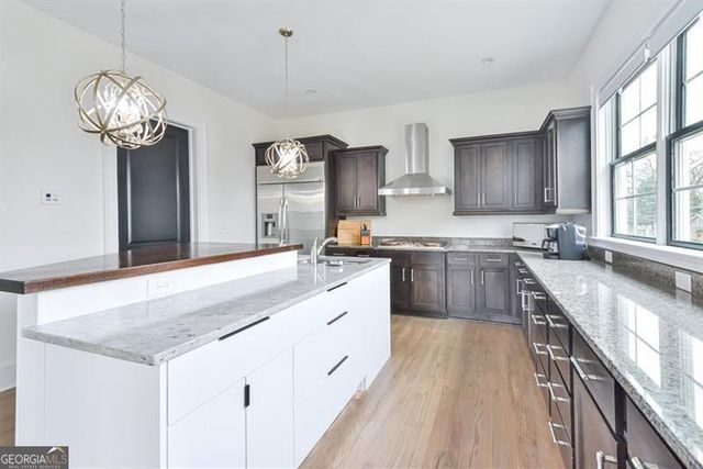 1227 Atlantic Drive NW, Atlanta, GA 30318