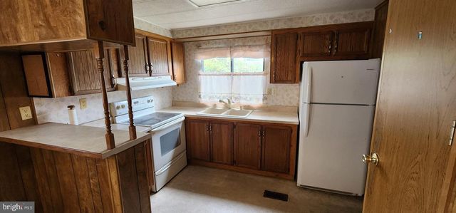 433 RUNNING BROOK RD, North Wales, PA 19454