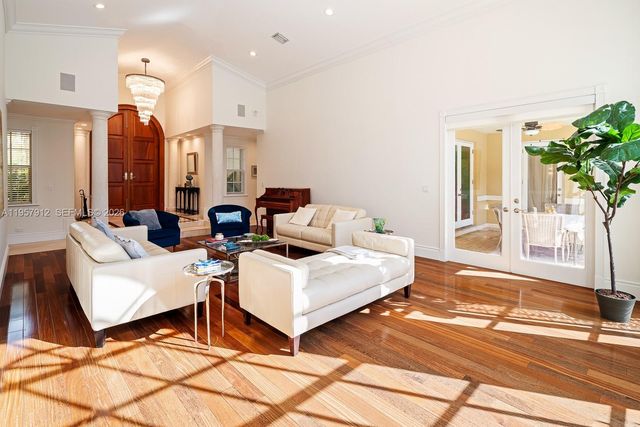 5770 SW 128th St, Pinecrest, FL 33156