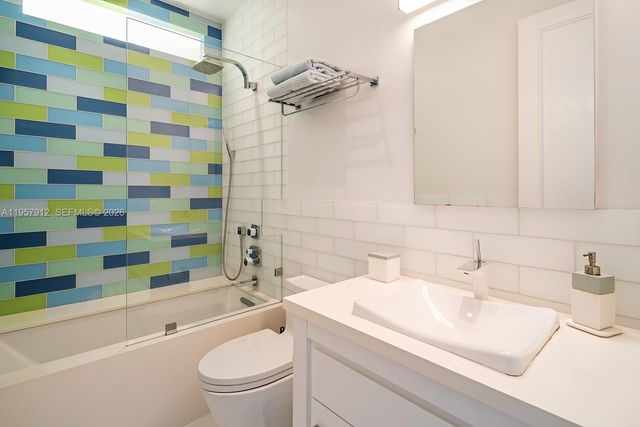 5770 SW 128th St, Pinecrest, FL 33156