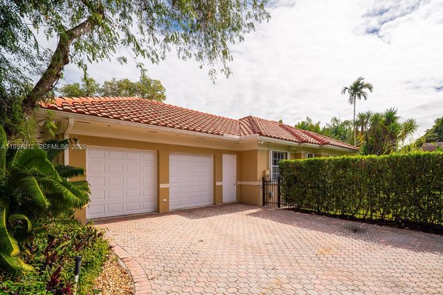 5770 SW 128th St, Pinecrest, FL 33156