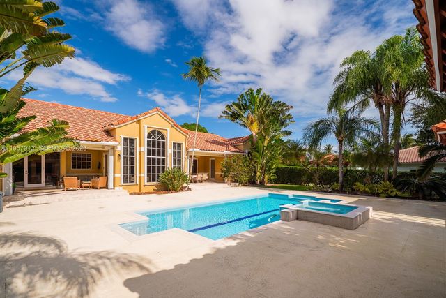 5770 SW 128th St, Pinecrest, FL 33156