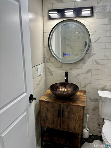 51 Hanmer Street, Hartford, CT 06114