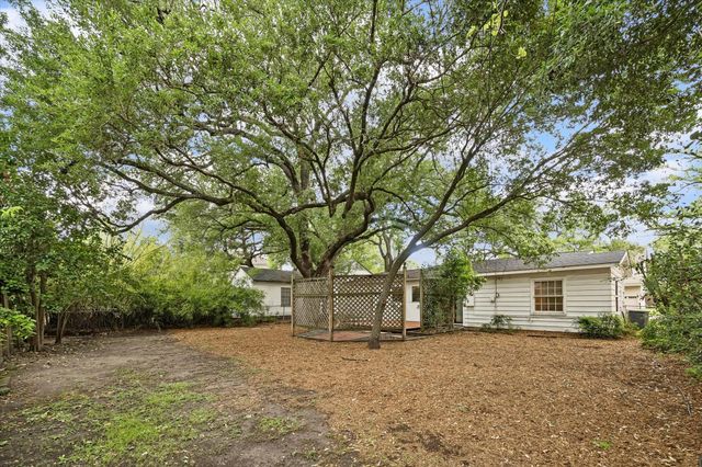 5539 Jessamine Street, Houston, TX 77081