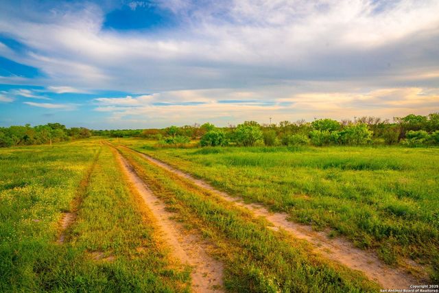 3305 CR 129, Kenedy, TX 78119