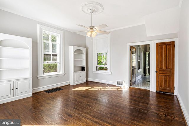 406 LIPPINCOTT AVE, Riverton, NJ 08077