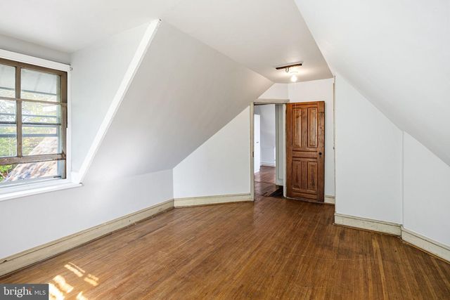 406 LIPPINCOTT AVE, Riverton, NJ 08077