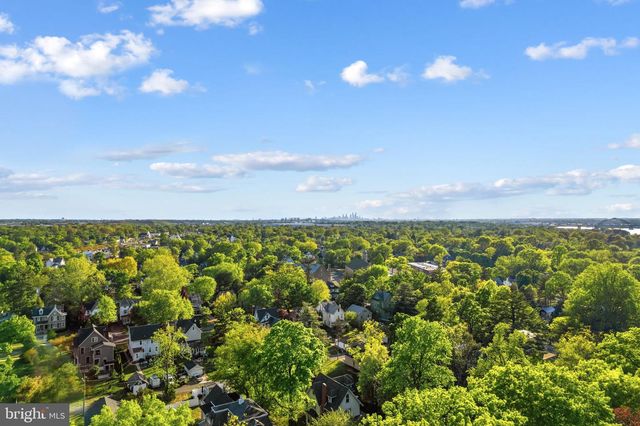 406 LIPPINCOTT AVE, Riverton, NJ 08077