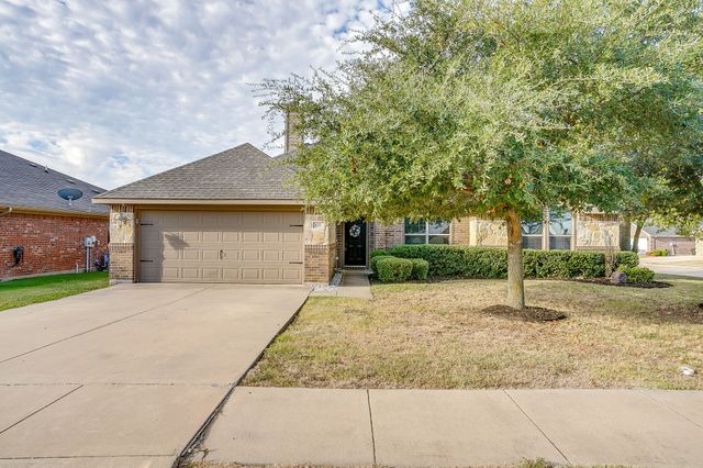 621 Daniel, Burleson, TX 76028
