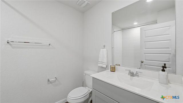 323 Elephants Ear Drive, New Braunfels, TX 78130