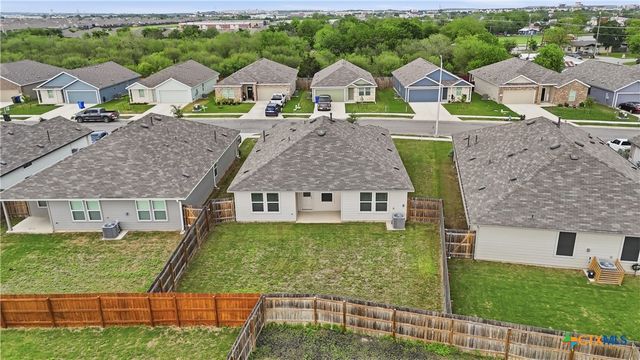 323 Elephants Ear Drive, New Braunfels, TX 78130