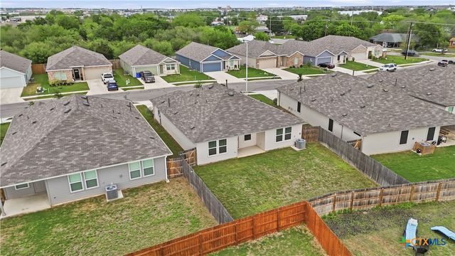 323 Elephants Ear Drive, New Braunfels, TX 78130