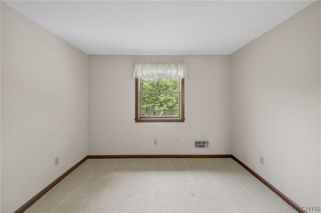 400 East Avenue, Manlius, NY 13116