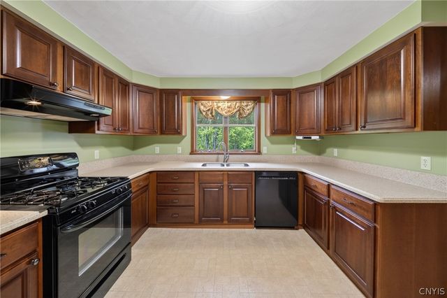 400 East Avenue, Manlius, NY 13116