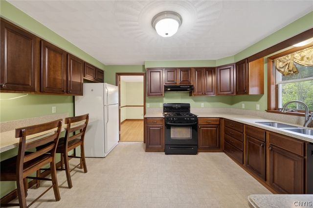 400 East Avenue, Manlius, NY 13116