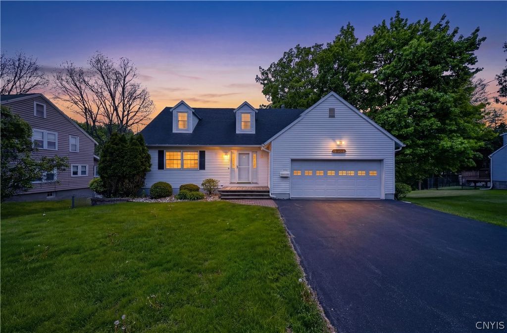 400 East Avenue, Manlius, NY 13116