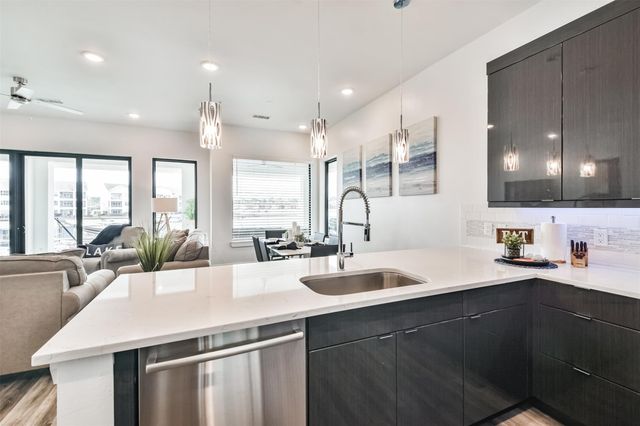 199 Waterpoint Court 106, Conroe, TX 77356