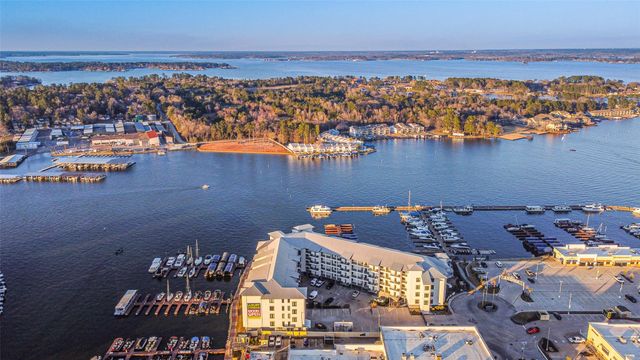 199 Waterpoint Court 106, Conroe, TX 77356